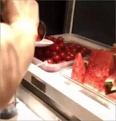 海底捞阿朱今日吃瓜,揭秘娱乐圈最新热点事件